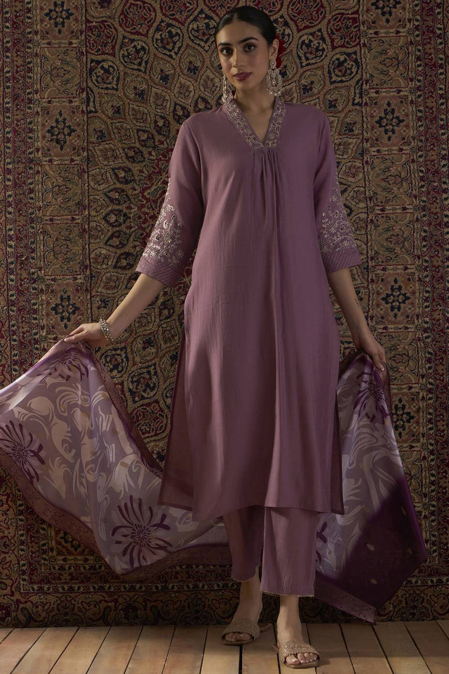 Lavender Embroidered Silk Blend Kurti Pant Set (IDKH9LV12202)
