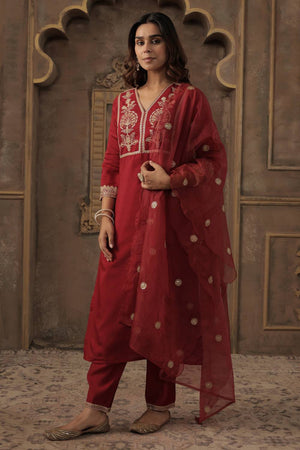 Maroon Embroidered Silk Blend Kurti Pant Set (IDKH9MR12459)