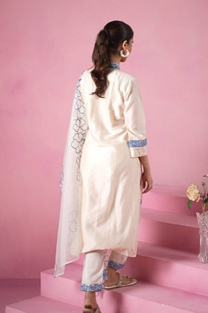 Off White Floral Embroidered Silk Blend Kurti Pant Set (IDKH9OW11113)