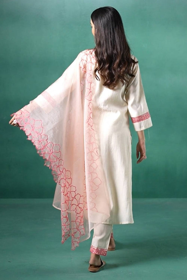 Off White Floral Printed Silk Blend Kurti Pant Set (IDKH9OW11115)