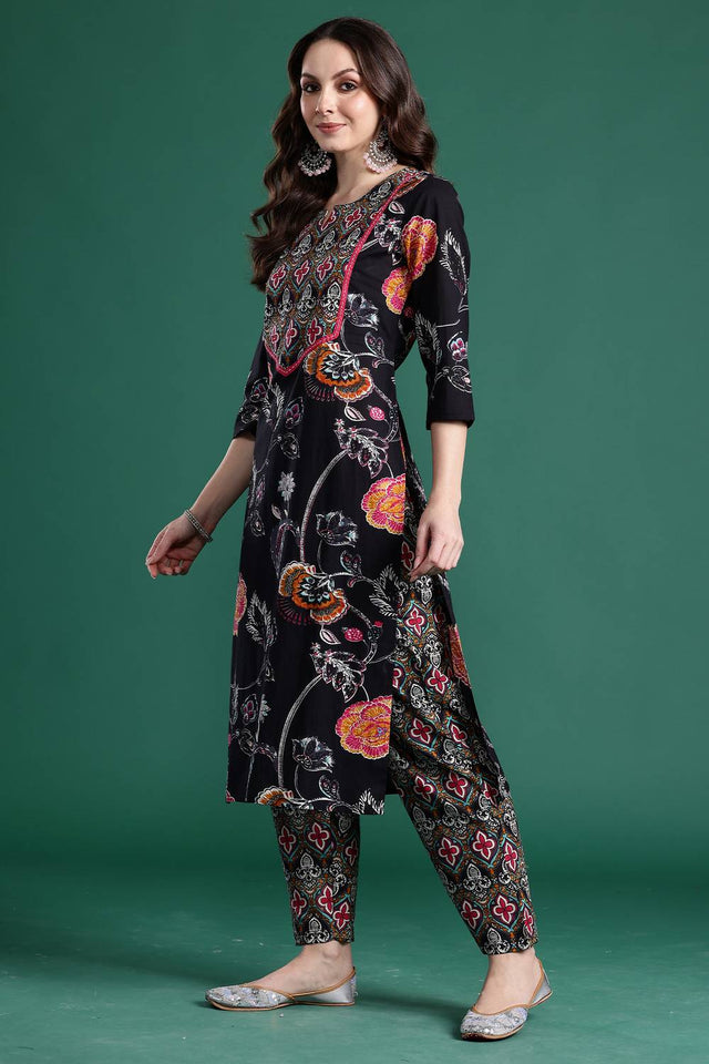 Black Floral Printed Cotton Kurti Pant Set (IDKS0BK10712)