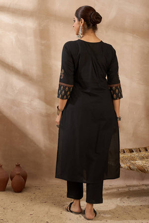 Black Floral Printed Cotton Kurti Pant Set (IDKS0BK10986)