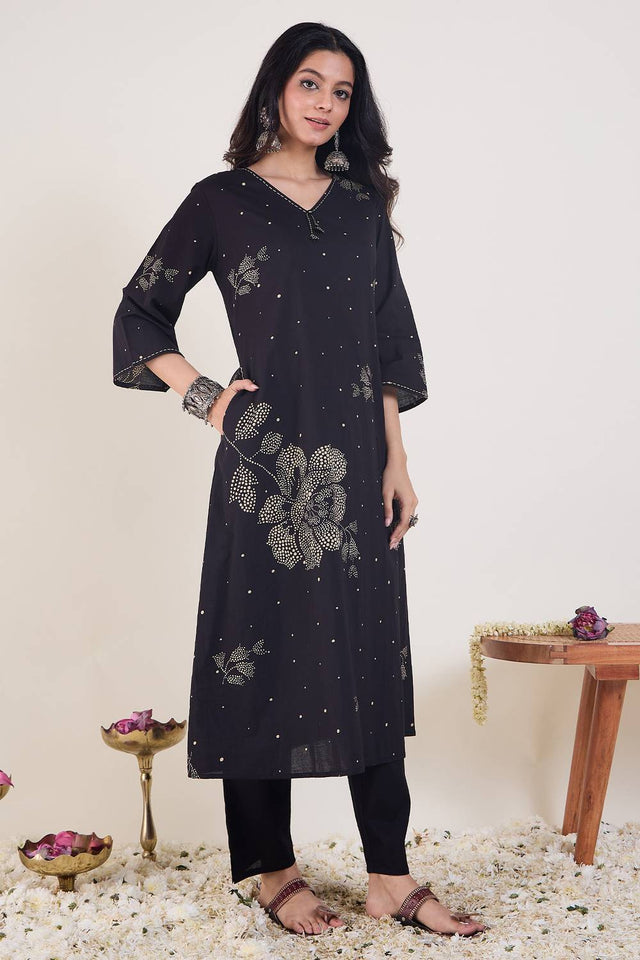 Black Floral Printed Cotton Kurti Pant Set (IDKS0BK11809)