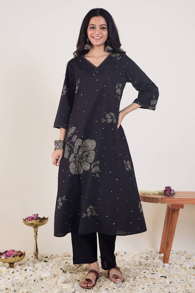 Black Floral Printed Cotton Kurti Pant Set (IDKS0BK11809)
