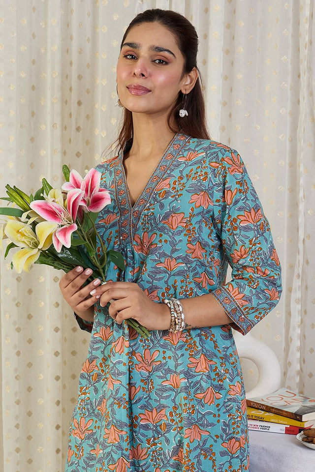 Blue Floral Printed Cotton Kurti Pant Set (IDKS0BL11671)