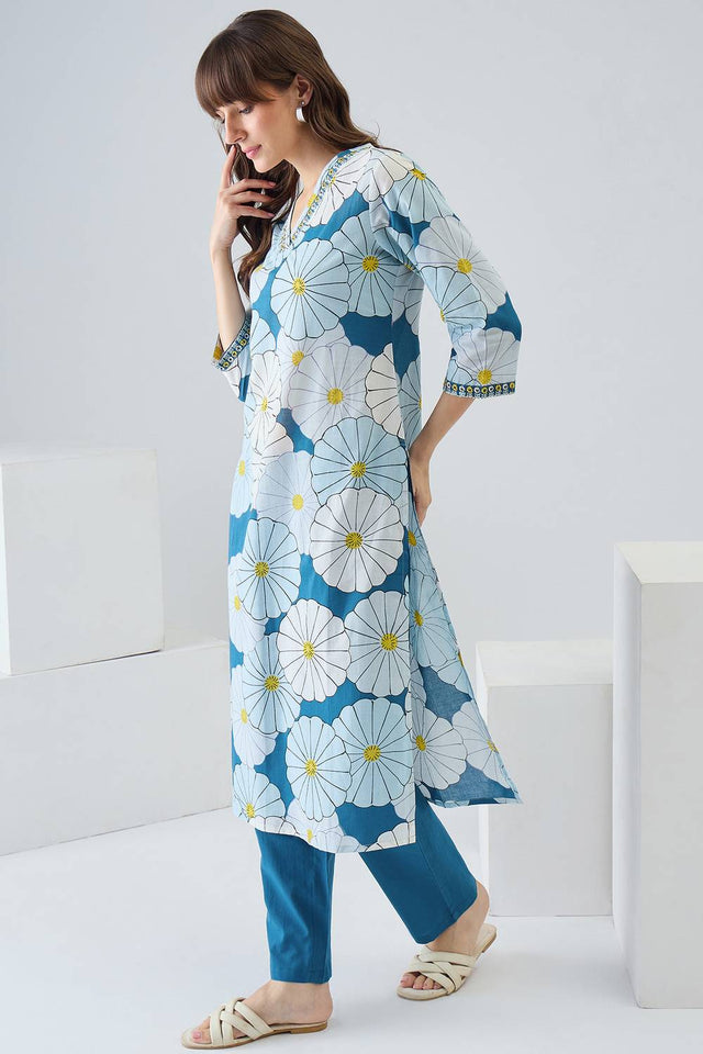 Blue Floral Printed Cotton Kurti Pant Set (IDKS0BL12362)