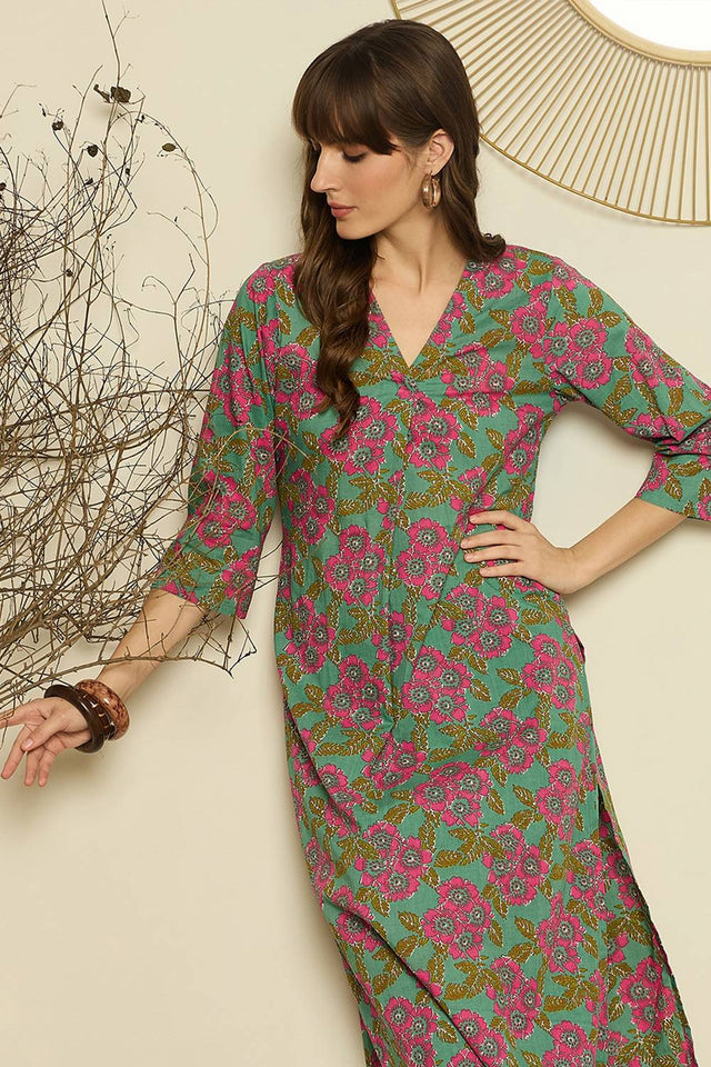 Green Floral Printed Cotton Kurti Pant Set (IDKS0GN11670)