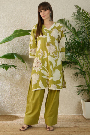 Green Floral Printed Cotton Kurti Pant Set (IDKS0GN12162)