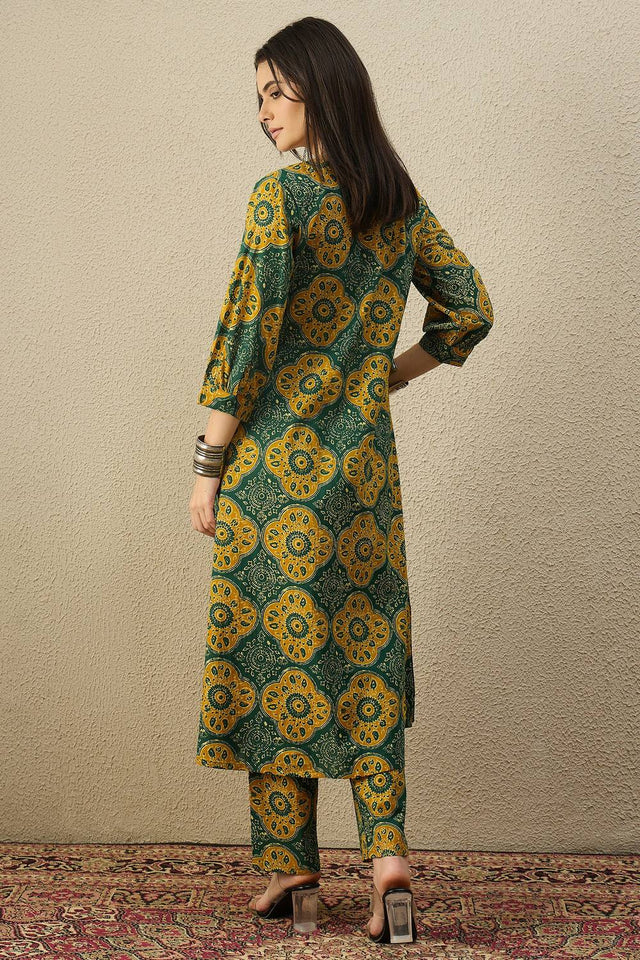 Green Printed Cotton Kurti Pant Set (IDKS0GN12487)