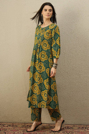Green Printed Cotton Kurti Pant Set (IDKS0GN12487)