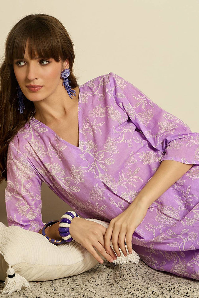 Lavender Floral Printed Cotton Kurti Pant Set (IDKS0LV11879)
