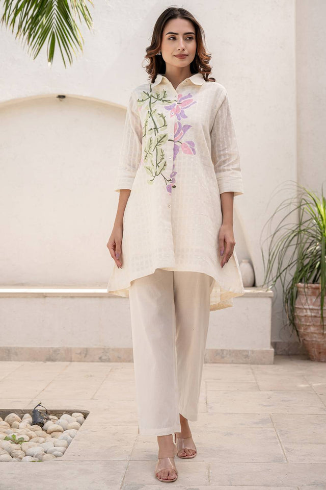 White Floral Printed Cotton Kurti Pant Set (IDKS0WH11240)