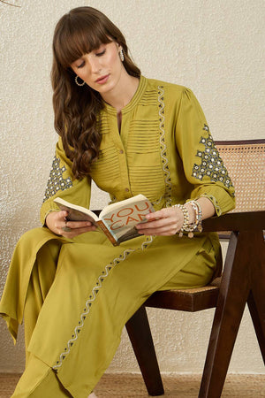 Green Embroidered Rayon Kurti Pant Set (IDKS5GN11221)