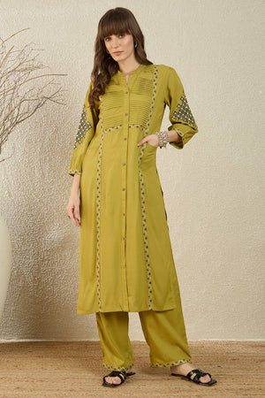 Green Embroidered Rayon Kurti Pant Set (IDKS5GN11221)