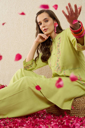 Green Embroidered Rayon Kurti Pant Set (IDKS5GN11565)