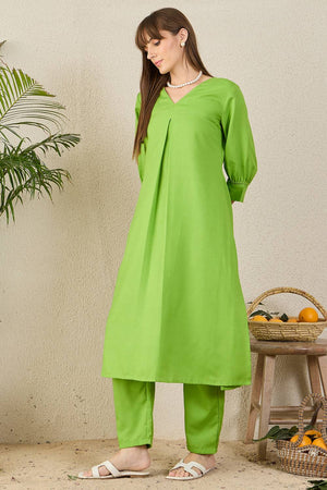 Green Solid Cotton Blend Kurti Pant Set (IDKS9GN11638)