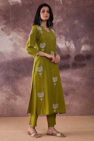 Green Embroidered Silk Blend Kurti Pant Set (IDKS9GN12011)