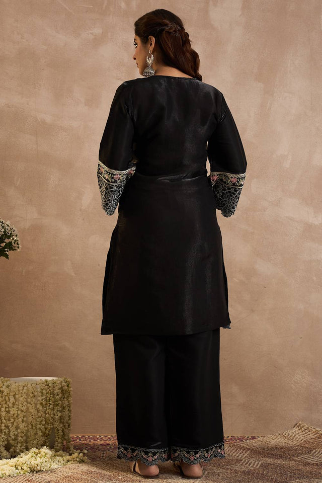Black Embroidered Silk Blend Kurti Pant Set (IDST9KS112)