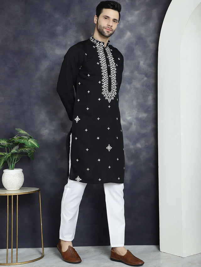 Men's Black Embroidered Kurta