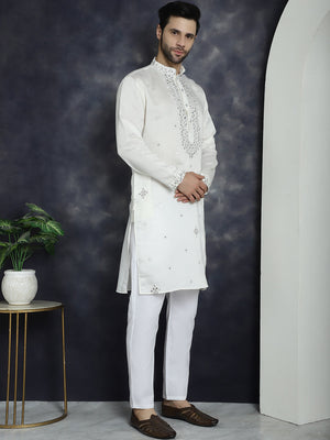 Men's White Embroidered Kurta