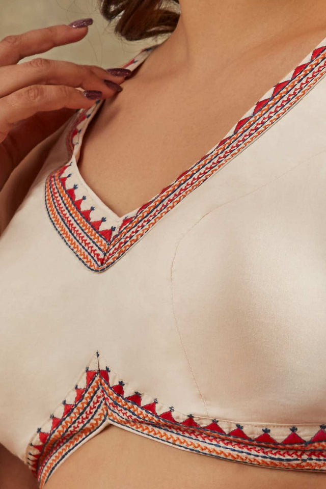 White Cotton Solid Sleeveless Blouse