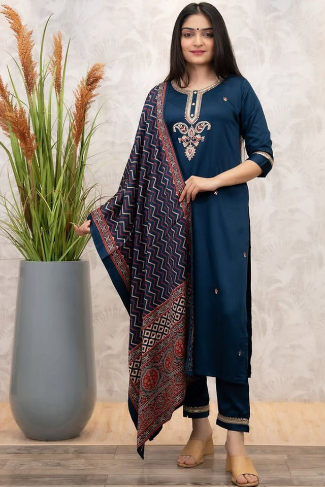 Blue Embroidered Chanderi Kurti Pant Set (MV-628)