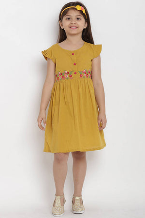 Girl's Yellow Solid Flared Cotton Flared Dress
