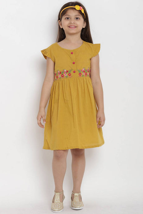 Girl's Yellow Solid Flared Cotton Flared Dress