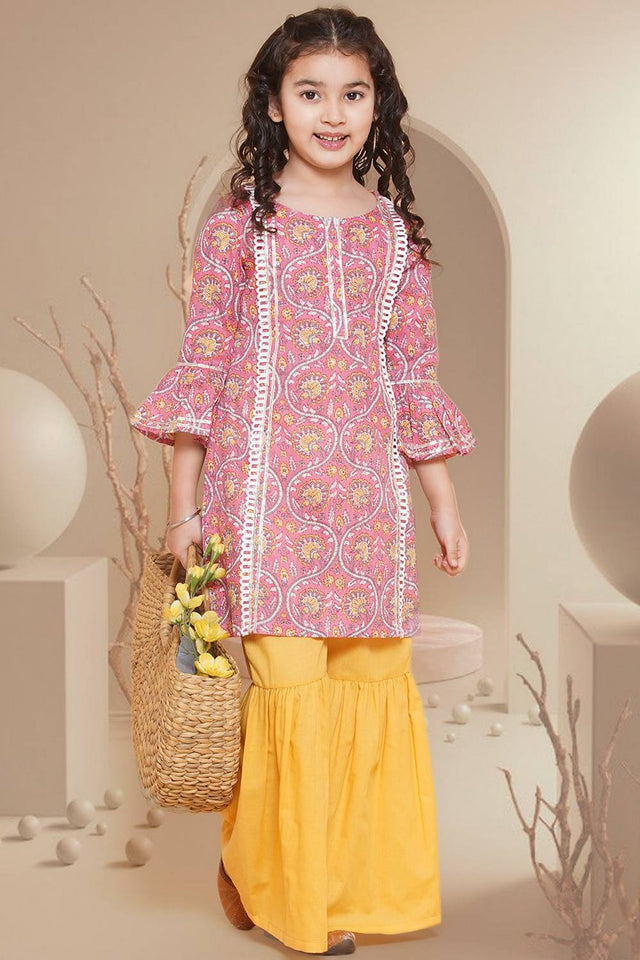Girl's Pink Floral Printed Cotton Kurta Set