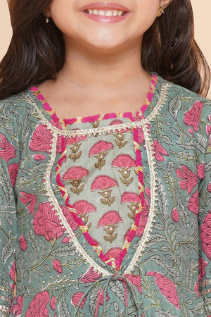 Girl's Green Floral Printed Cotton Kurta Set