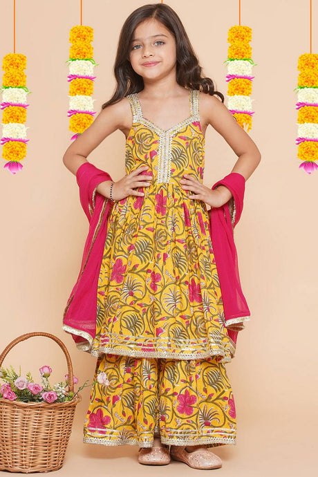 Girl's Yellow Floral Printed Cotton Kurta Set