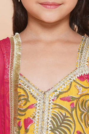 Girl's Yellow Floral Printed Cotton Kurta Set