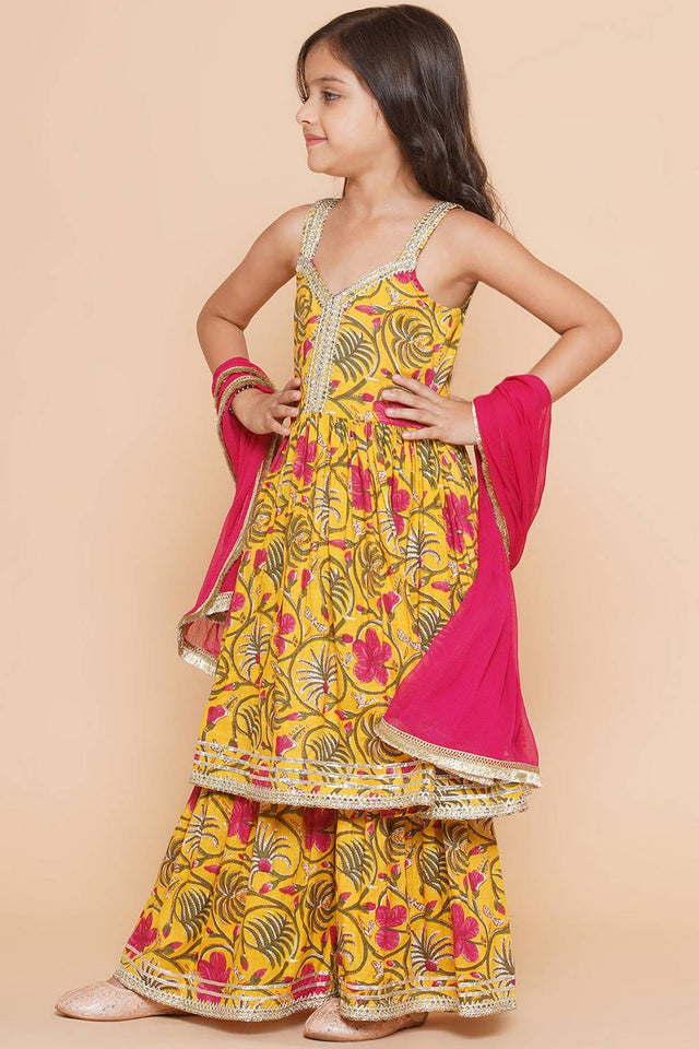 Girl's Yellow Floral Printed Cotton Kurta Set