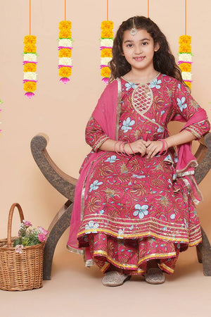 Girl's Peach Floral Printed Cotton Kurta Set