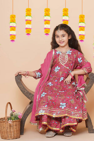 Girl's Peach Floral Printed Cotton Kurta Set