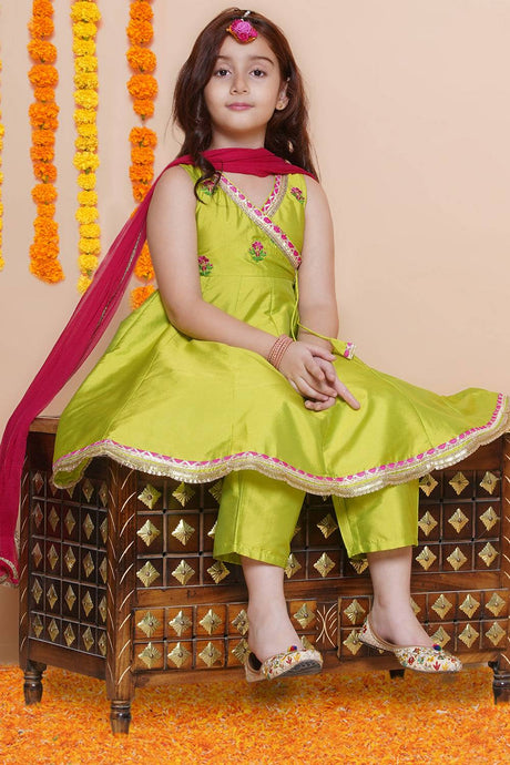 Girl's Green Solid Silk Kurta Set