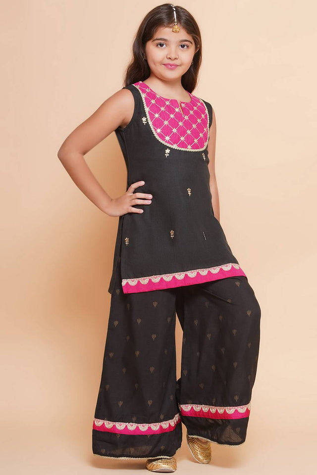 Girl's Black Embroidered Cotton Kurta Set