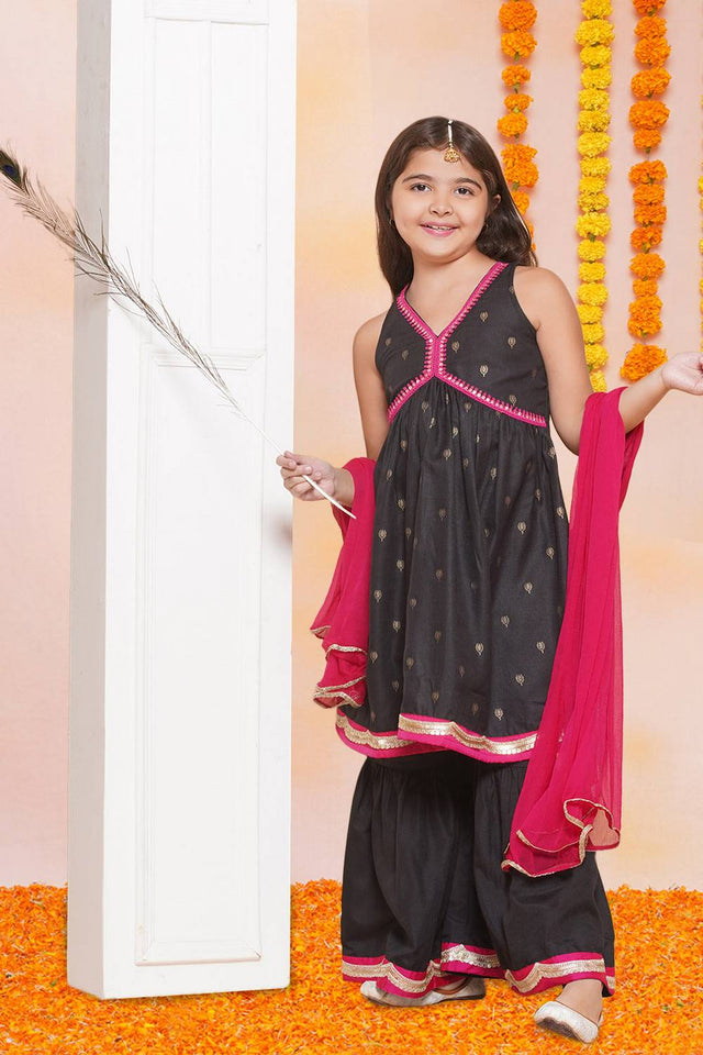 Girl's Black Ethnic Motifs Printed Cotton Kurta Set