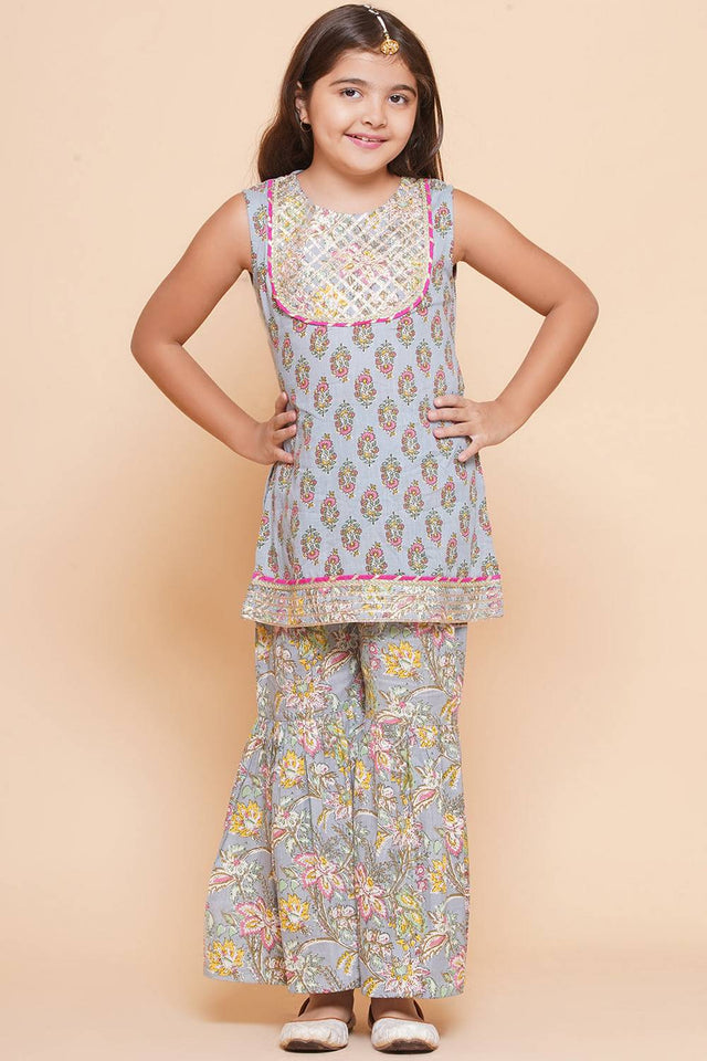 Girl's Grey Floral Printed Cotton Kurta Set