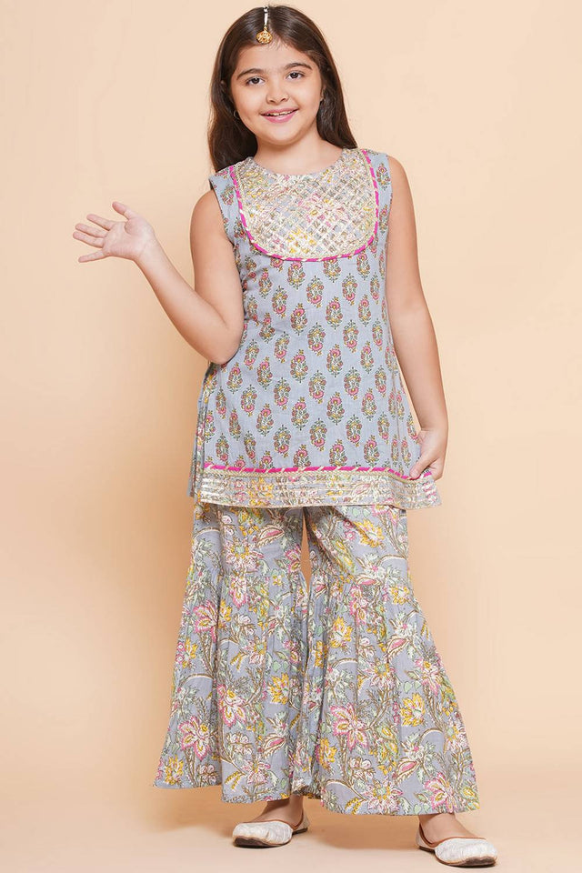 Girl's Grey Floral Printed Cotton Kurta Set