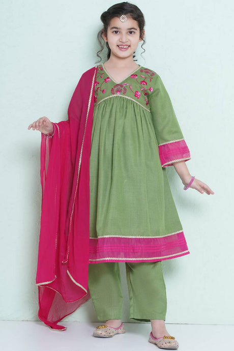 Girl's Green Embroidered Cotton Kurta Set