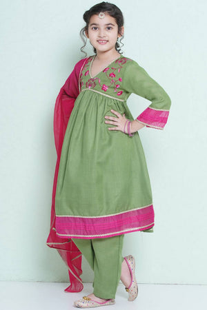 Girl's Green Embroidered Cotton Kurta Set