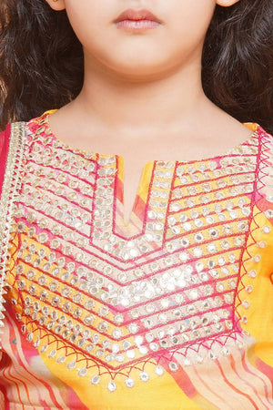 Girl's Pink Leheriya Printed Silk Lehenga