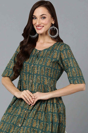 Green Cotton Embroidered Round Neck Kurti