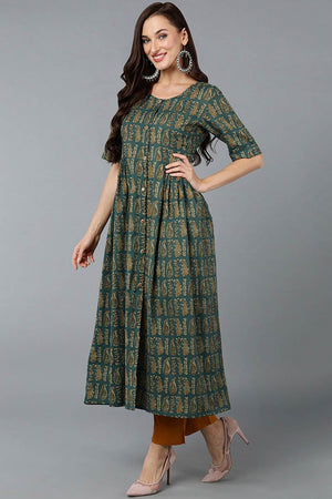 Green Cotton Embroidered Round Neck Kurti