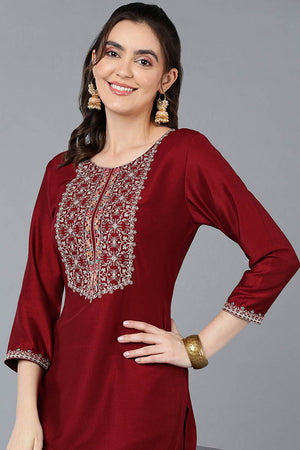 Red Silk Blend Round Neck Kurti