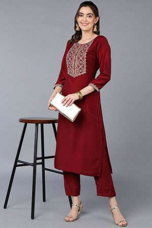 Red Silk Blend Round Neck Kurti