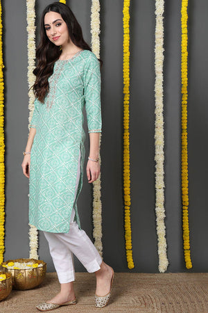 Green Cotton Blend Bandhani Round Neck Kurti