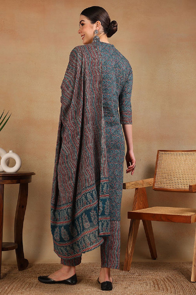 Teal Rayon Blend Ethnic Motifs Printed Straight Cut Suit Set