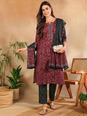 Magenta Rayon Blend Ethnic Motifs Printed Straight Kurti Pant With Dupatta